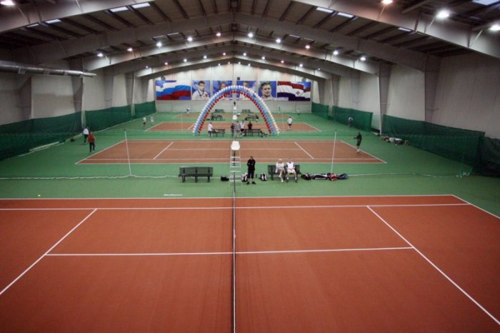 Анонс картинки для статьи «Как выбрать место под строительство теннисных кортов»