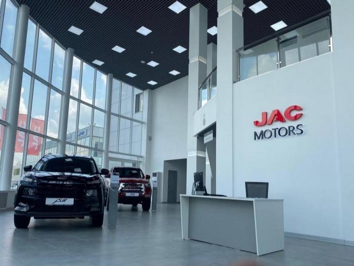 Реконструкция здания автосалона JAC